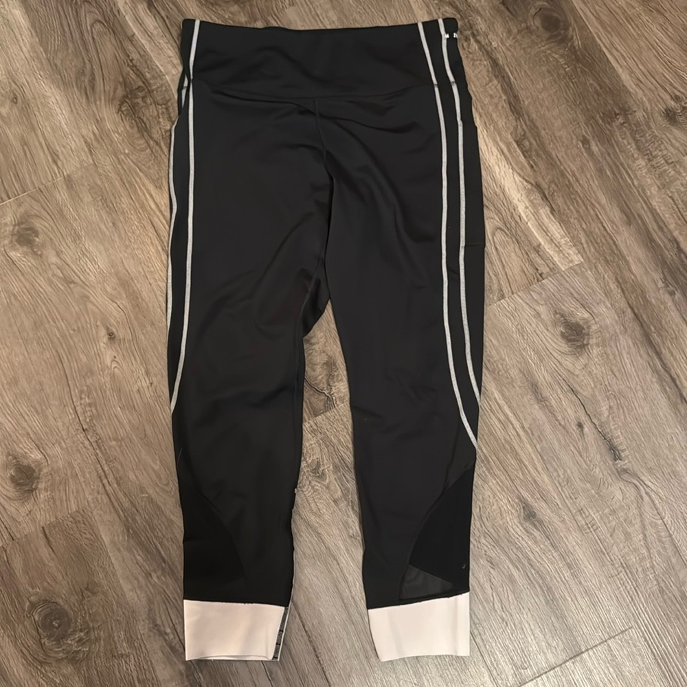 Zyia leggings